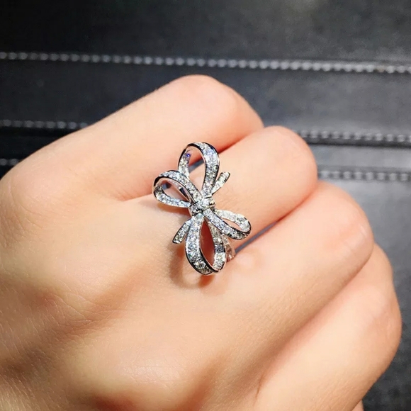 NEW BOW KNOT PLATINUM PLATED CUBIC ZIRCONIA RING - Picture 5 of 5
